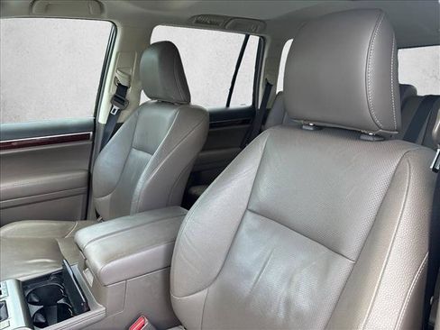 Used 2018 Lexus GX 460 Premium w/ Premium Package AWD/4WD image 16
