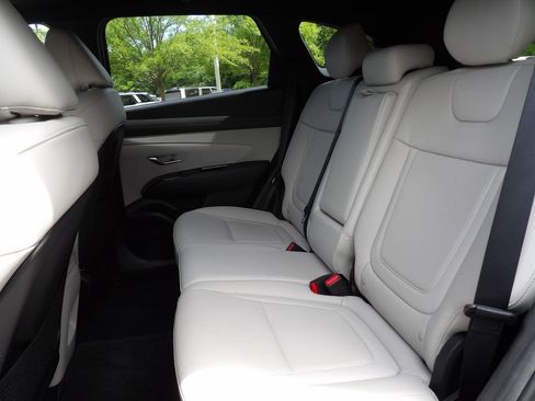 Certified 2025 Hyundai Tucson Limited FWD image 15