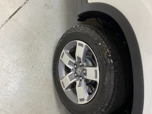 Used 2023 Honda Ridgeline RTL-E image 12