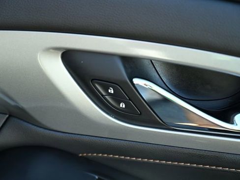 Used 2020 Chevrolet Traverse LT w/ LT Premium Package image 63