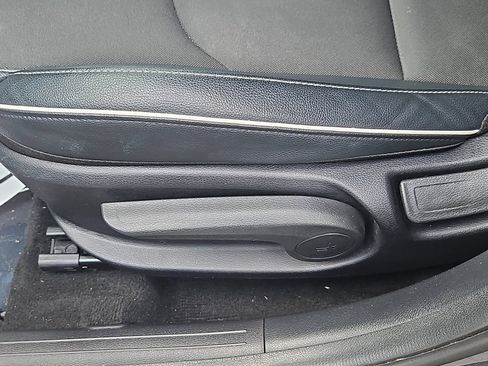 Used 2023 Kia Forte GT-Line w/ GT-Line Technology Package FWD image 17