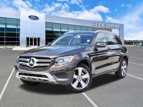 Used 2018 Mercedes-Benz GLC 300 4MATIC image 1