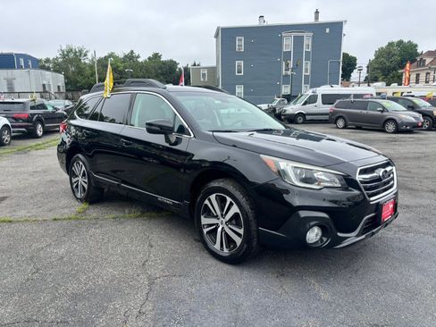 Used 2019 Subaru Outback 2.5i Limited AWD/4WD image 7