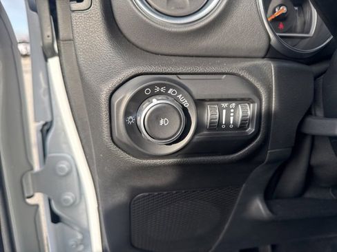 Used 2020 Jeep Wrangler Unlimited Sahara w/ Safety Group image 21