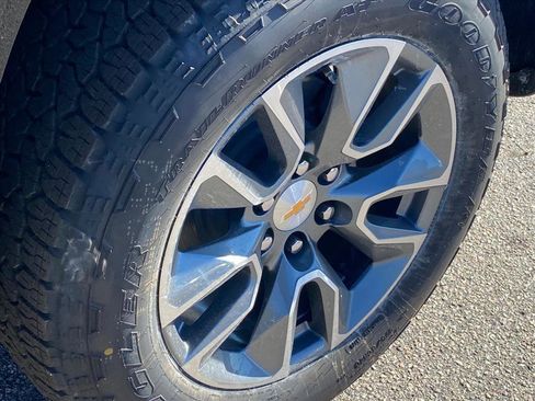 New 2026 Chevrolet Silverado 1500 LT w/ Z71 Off-Road Package image 24