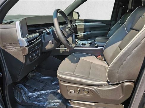 Used 2025 Cadillac Escalade Sport w/ Touring Package AWD/4WD image 24