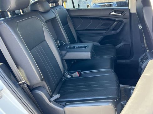 Certified 2024 Volkswagen Tiguan SE image 15