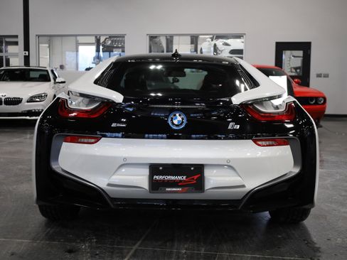 Used 2015 BMW i8 image 5