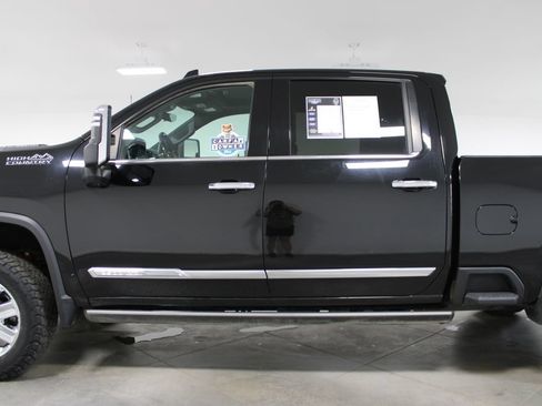 Used 2024 Chevrolet Silverado 2500 High Country w/ High Country Premium Package AWD/4WD image 6
