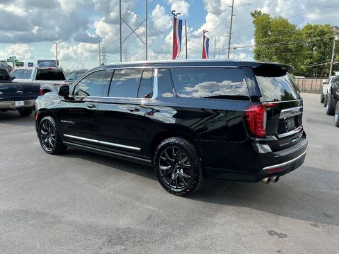 Used 2021 GMC Yukon XL Denali w/ Denali Ultimate Package AWD/4WD image 5