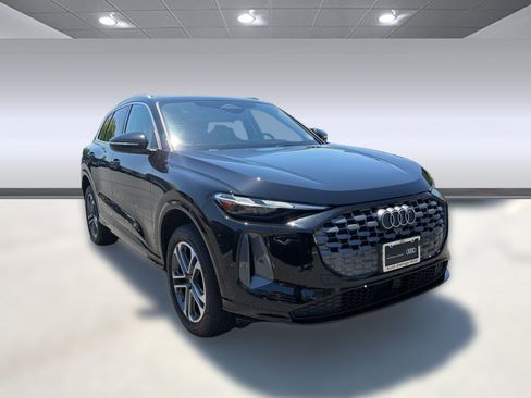 Used 2025 Audi Q5 Premium w/ Convenience Package AWD/4WD image 7