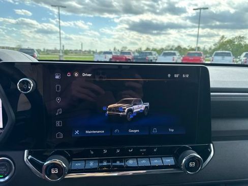 Used 2025 Chevrolet Colorado Trail Boss AWD/4WD image 27