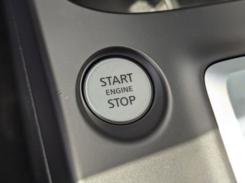 Used 2023 INFINITI QX50 Luxe w/ Accent Package FWD image 32