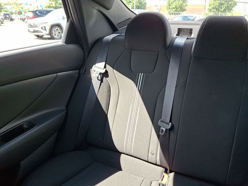 Certified 2025 Hyundai Elantra Sport w/ Cargo Package image 12