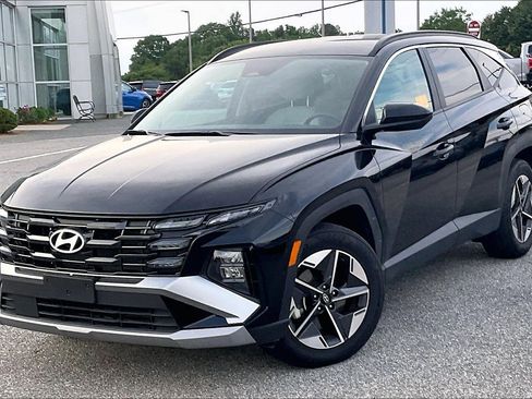 Used 2025 Hyundai Tucson SEL FWD image 3