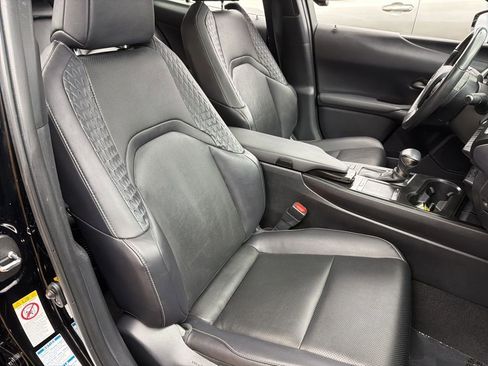 Used 2019 Lexus UX 250h image 28