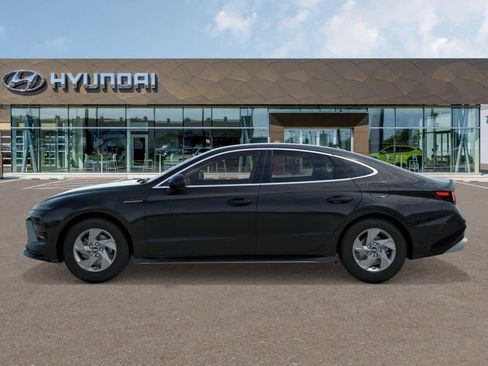 Used 2026 Hyundai Sonata SE FWD image 3