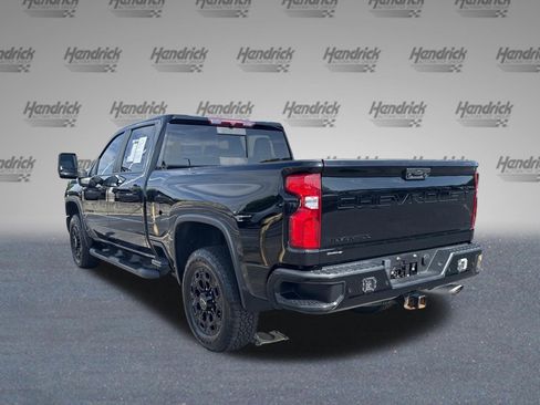 Used 2024 Chevrolet Silverado 2500 LT w/ Midnight Edition AWD/4WD image 8