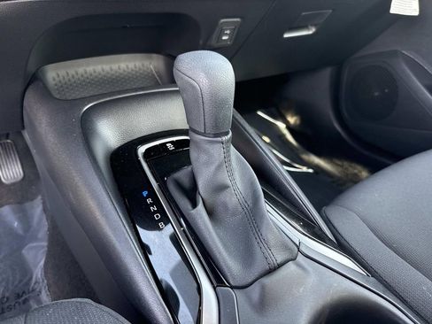 Used 2025 Toyota Corolla LE FWD image 32