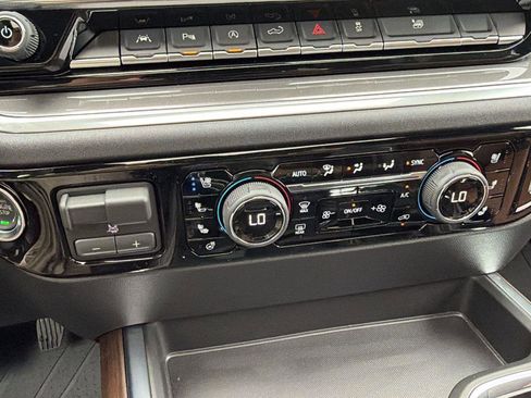New 2026 Chevrolet Silverado 1500 High Country AWD/4WD image 26