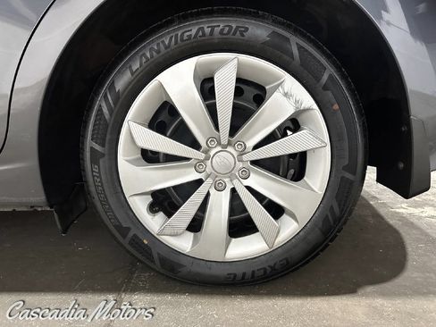 Used 2018 Subaru Impreza 2.0i AWD/4WD image 28
