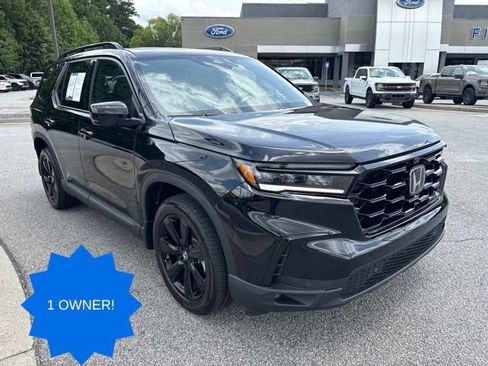 Used 2025 Honda Pilot Black Edition image 2