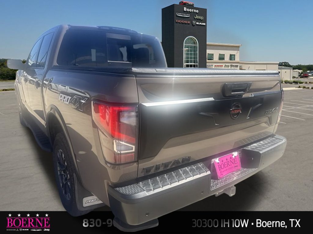Used 2021 Nissan Titan PRO-4X w/ Pro-4x Convenience Package AWD/4WD image 9