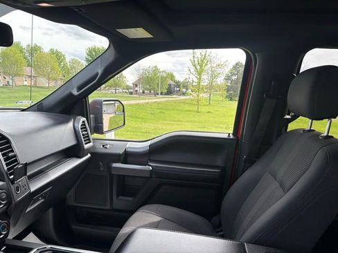Used 2016 Ford F150 XLT w/ Equipment Group 302A Luxury AWD/4WD image 16