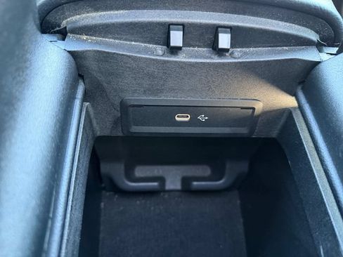 Certified 2025 Mercedes-Benz GLE 450e 4MATIC image 21