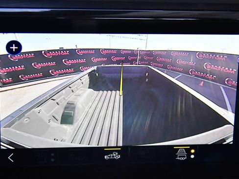 Used 2022 GMC Sierra 1500 AT4 w/ AT4 Premium Package image 29