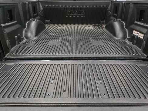 Used 2023 Ford F150 XLT AWD/4WD image 12