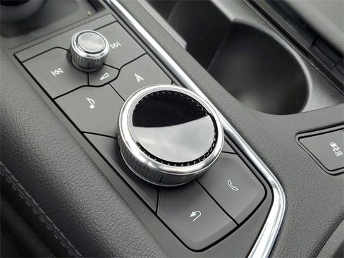 New 2025 Cadillac XT5 Sportv w/ Technology Package image 21