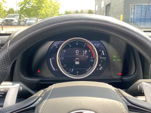 Used 2021 Lexus LC 500 Convertible w/ Touring Package RWD image 10