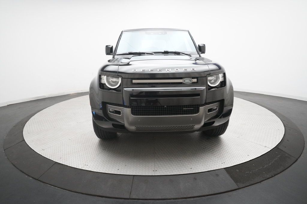Used 2022 Land Rover Defender 90 X-Dynamic S AWD/4WD image 11