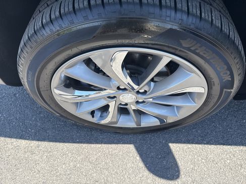 Used 2023 Buick Encore GX Essence w/ Advanced Technology Package AWD/4WD image 10