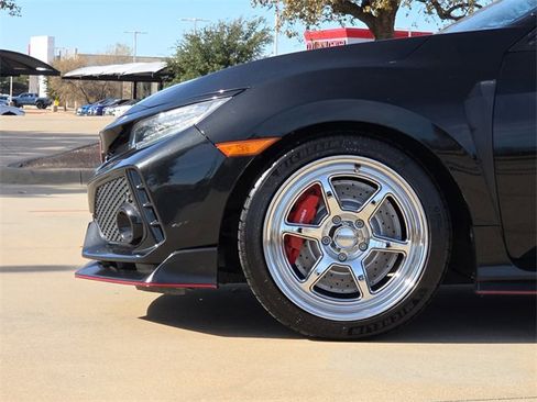 Used 2019 Honda Civic Type R image 5
