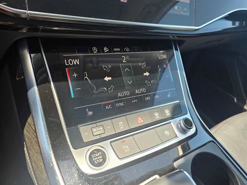 Used 2023 Audi Q7 3.0T Premium Plus AWD/4WD image 30