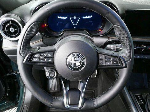 New 2026 Alfa Romeo Tonale w/ Black Premium Package AWD/4WD image 11