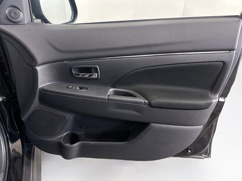Used 2025 Mitsubishi Outlander Sport ES AWD/4WD image 29