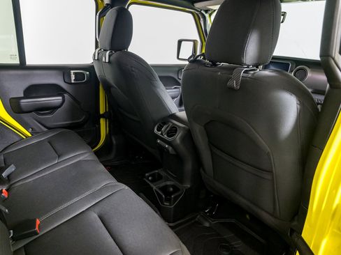 Used 2022 Jeep Wrangler Unlimited Sport image 33