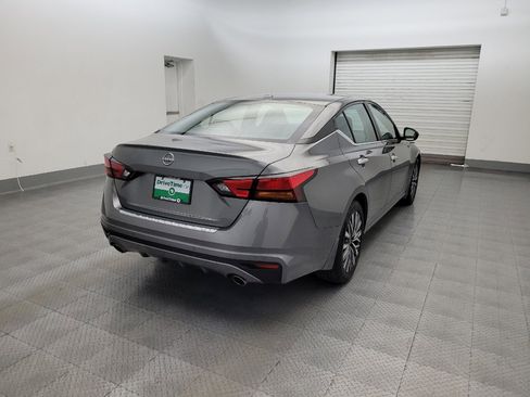 Used 2023 Nissan Altima 2.5 SV w/ SV Premium Package FWD image 9