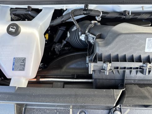 New 2026 GMC Savana 3500 w/ Driver Convenience Package image 30