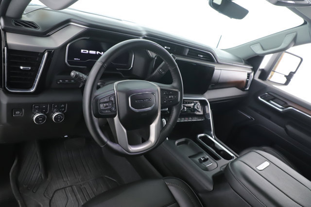 Used 2024 GMC Sierra 2500 Denali w/ Denali Reserve Package AWD/4WD image 17