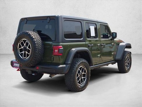 Used 2024 Jeep Wrangler Unlimited Rubicon w/ Capability Package AWD/4WD image 5
