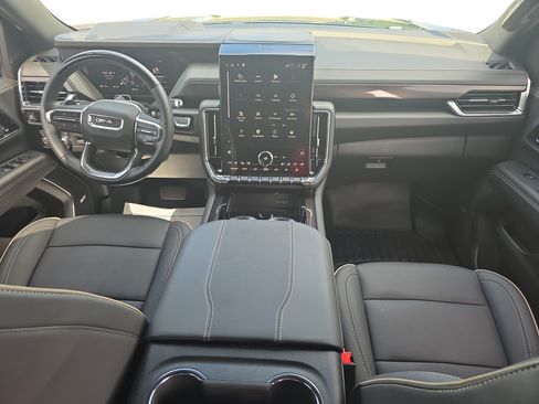 Used 2026 GMC Yukon XL Elevation w/ Elevation Premium Package AWD/4WD image 9