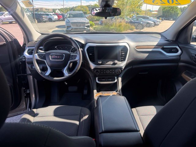 Used 2023 GMC Acadia SLE w/ Driver Convenience Package AWD/4WD image 41