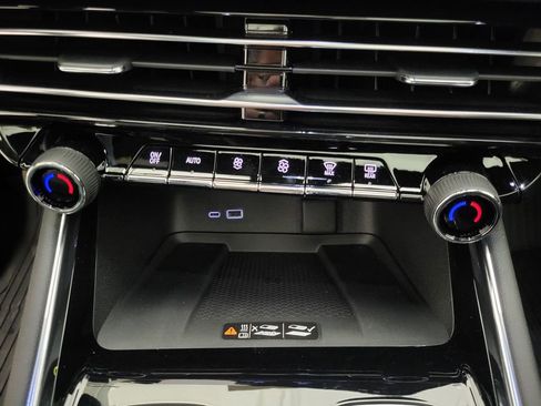 New 2026 Chevrolet Traverse RS w/ LPO, Floor Liner Package image 42