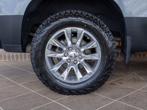 Used 2019 Chevrolet Silverado 1500 LTZ w/ LTZ Plus Package AWD/4WD image 10