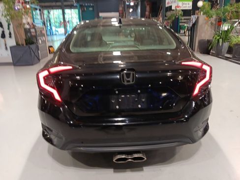 Used 2021 Honda Civic EX-L image 9