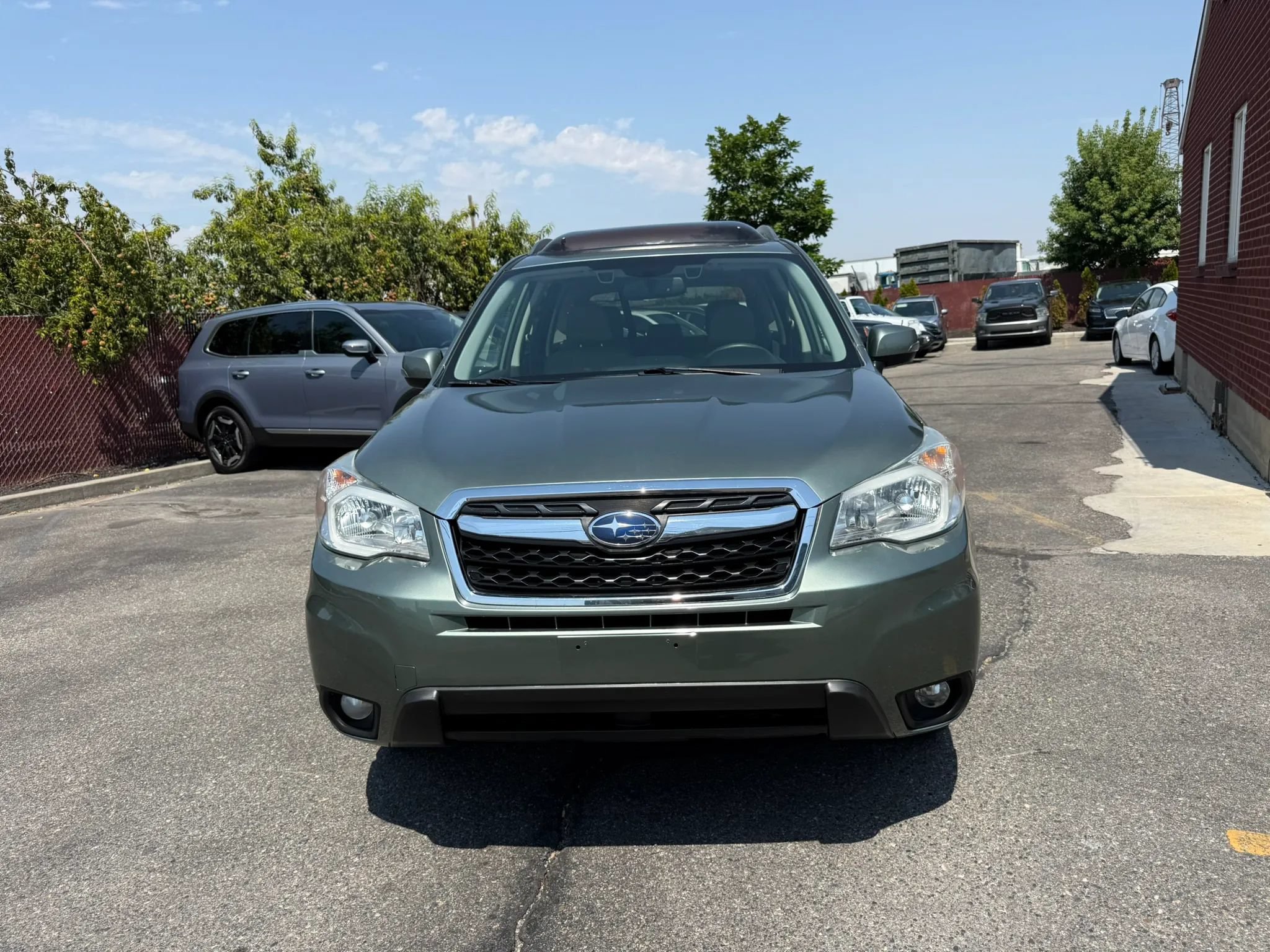 Used 2016 Subaru Forester 2.5i Touring w/ Eyesight & Navigation System AWD/4WD image 2